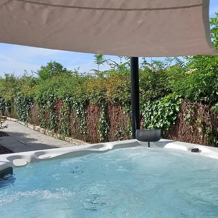 아파트 Chez Gwen Et Flo Avec Jardin *