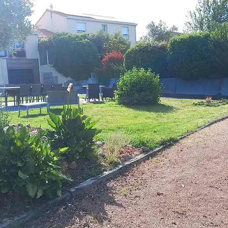 Chez Gwen Et Flo Avec Jardin Cholet